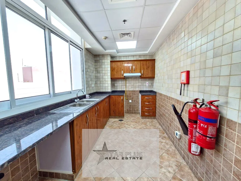 ON A PRIME LOCATION SPACIOUS 2 BEDROOM WITH CLOSED KITCHEN AND PARKING.63808433347713112