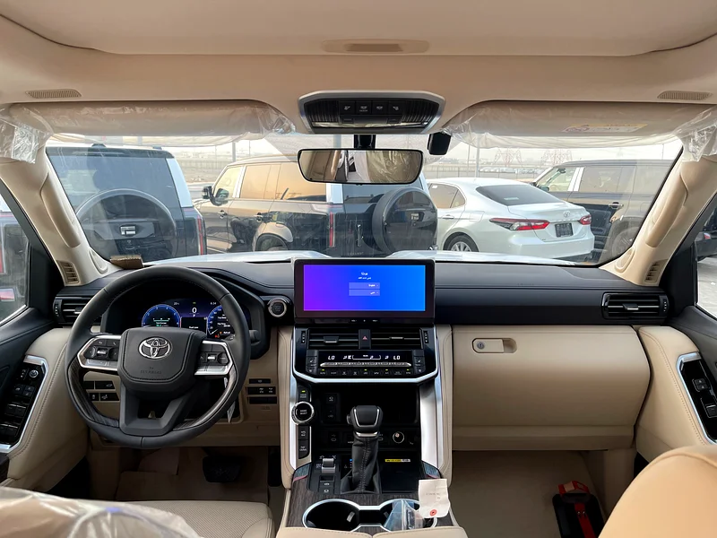 Toyota Land Cruiser VXE63231164437762113