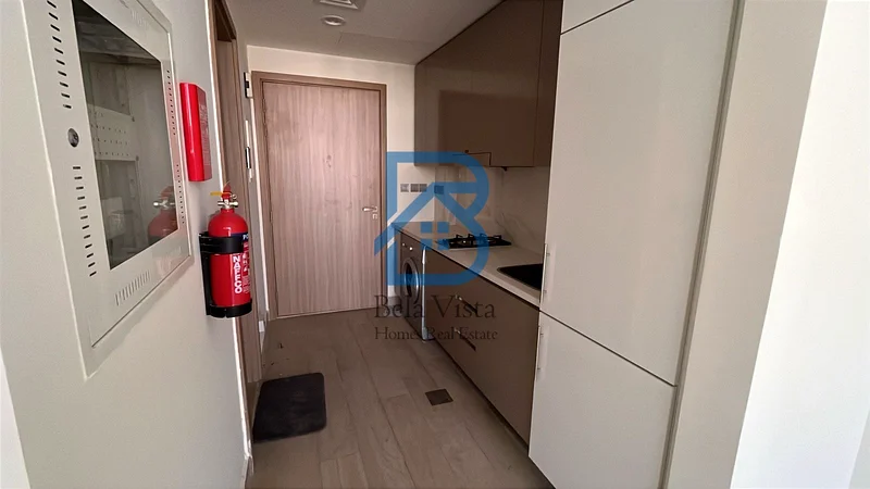 High Floor Studio | Azizi Riviera | 4 Cheques63800513328129112