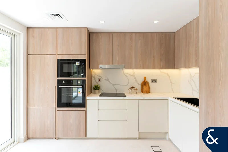 Exclusive | Newly Renovated | Furnished | 4M63922512613634112