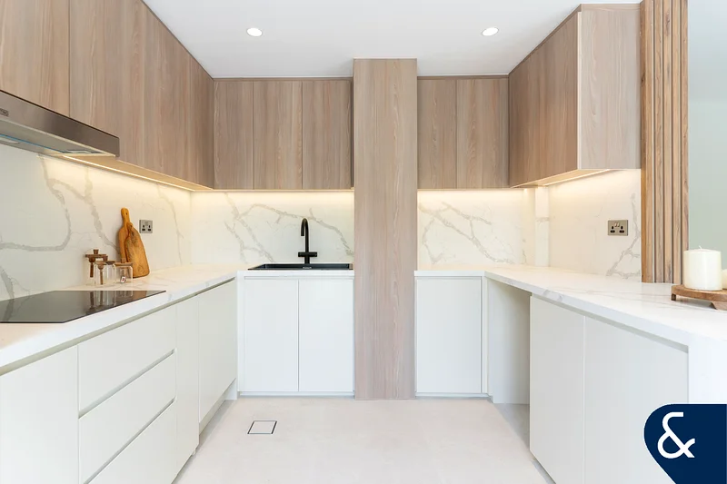 Exclusive | Newly Renovated | Furnished | 4M63922512613634114