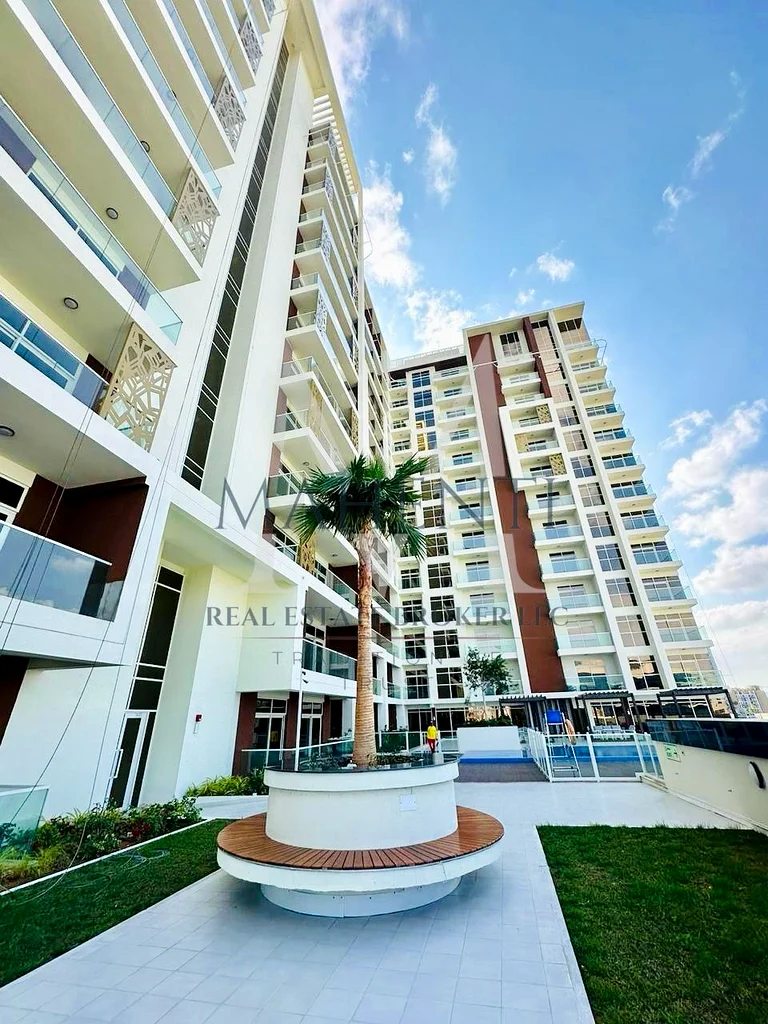Spacious  |  Fully Furnished  STUDIO   |  With  Balcony ,covered Parking  in Peaceful Place63765768188547111