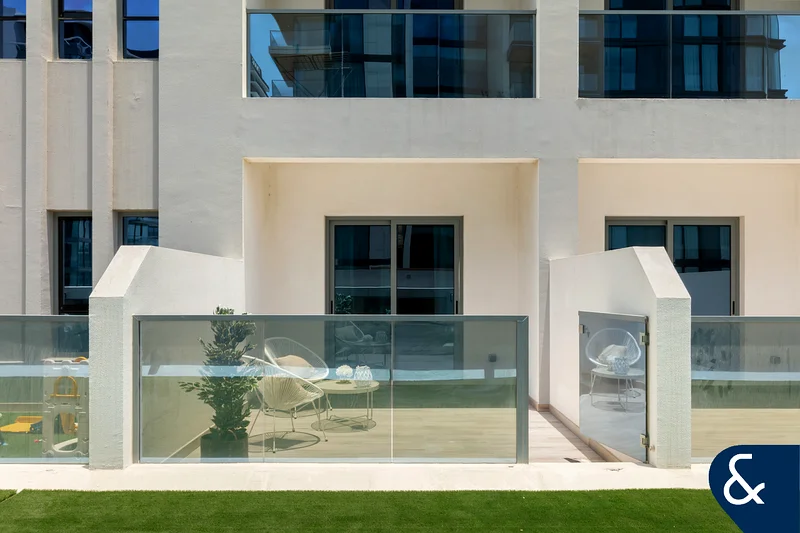 Vacant Now | Extended Terrace | Upgraded63753557868546113