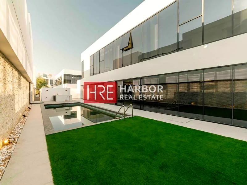 Up to 12 Cheques | Private Pool | Near MOE63743507794818110