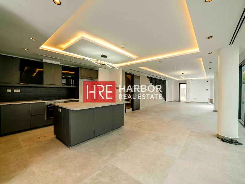 Up to 12 Cheques | Private Pool | Near MOE63743507794818112