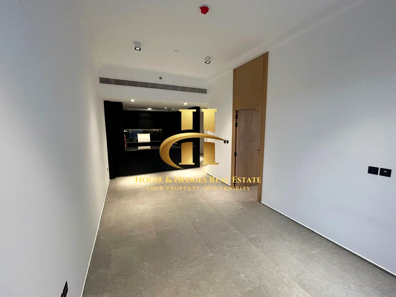 Private Jacuzzi | Premium | Pool View | Huge Size63788350366850110