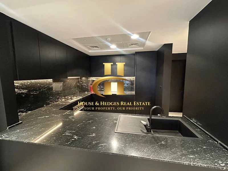 Private Jacuzzi | Premium | Pool View | Huge Size63788350366850111