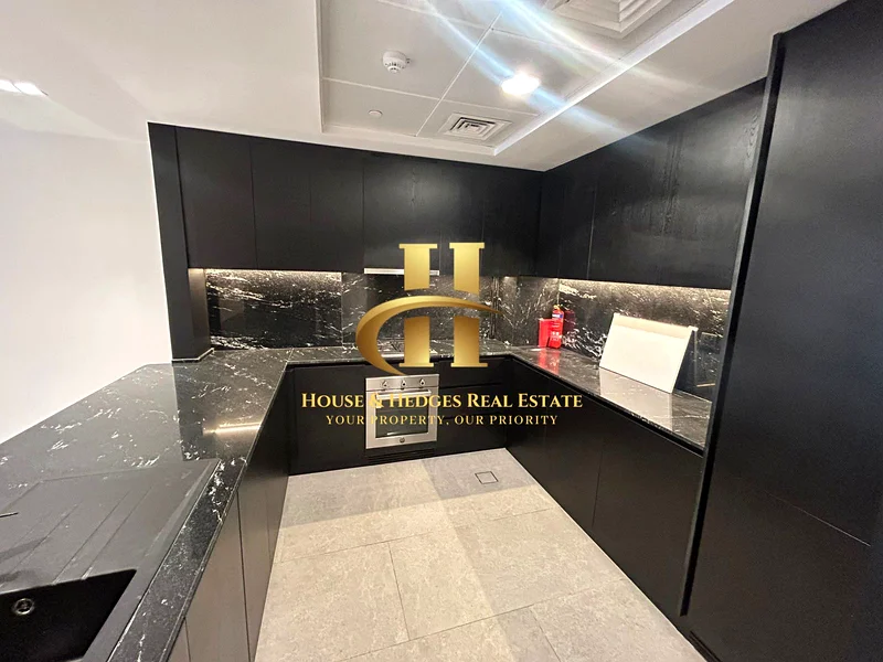 Private Jacuzzi | Premium | Pool View | Huge Size63788350366850112