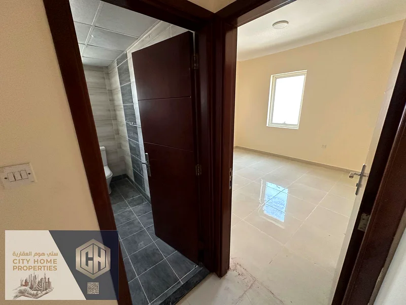 🏡 Spacious Apartment for Rent in Ajman – Al Jurf 2 ✨ 📍 Prime location near Ajman Court, Dubai & Sharjah exit, and Sheikh Ammar Street63715300979585113
