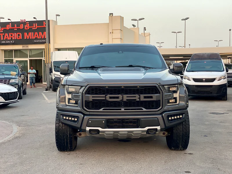 2018 Ford Raptor 4-door gray63612082421506113