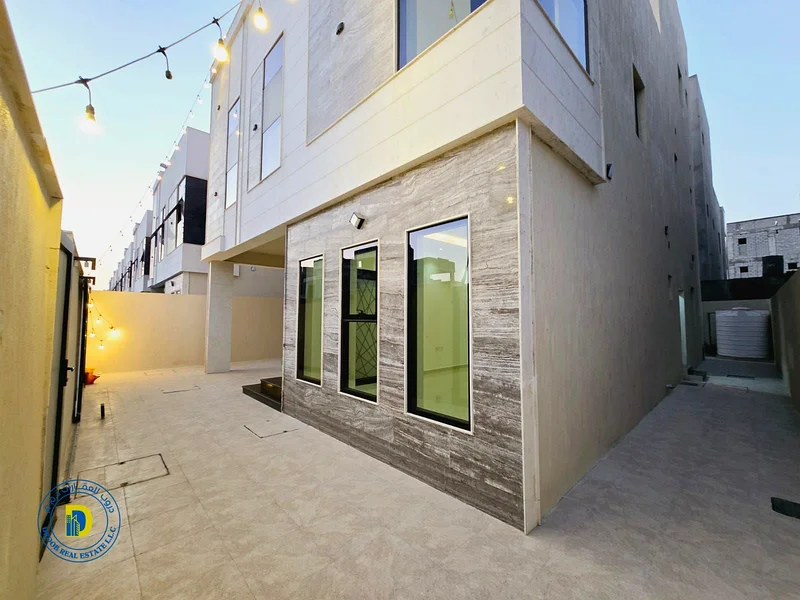 فيلا كبيرة مكونة من 7 غرف للبيع في الحزيو 2. يشمل السعر رسوم التسجيل ورسوم الملكية.63912904001410111