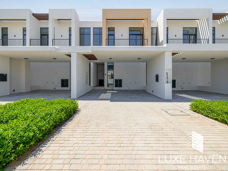 Next to Pool and Park | Middle unit63806008997763110