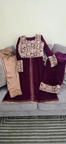 Pakistani party wear 3 pcs suit