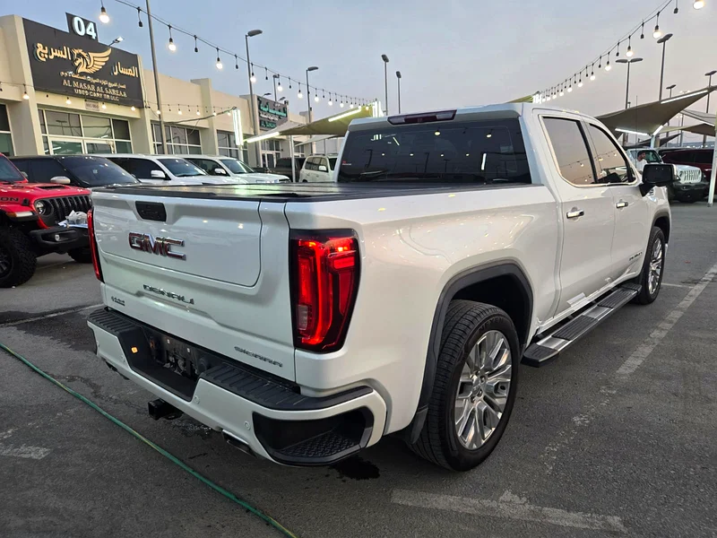 GMC Sierra Denali 2021 GCC, no accidents, original paint, under warranty and service contract63490631152387113