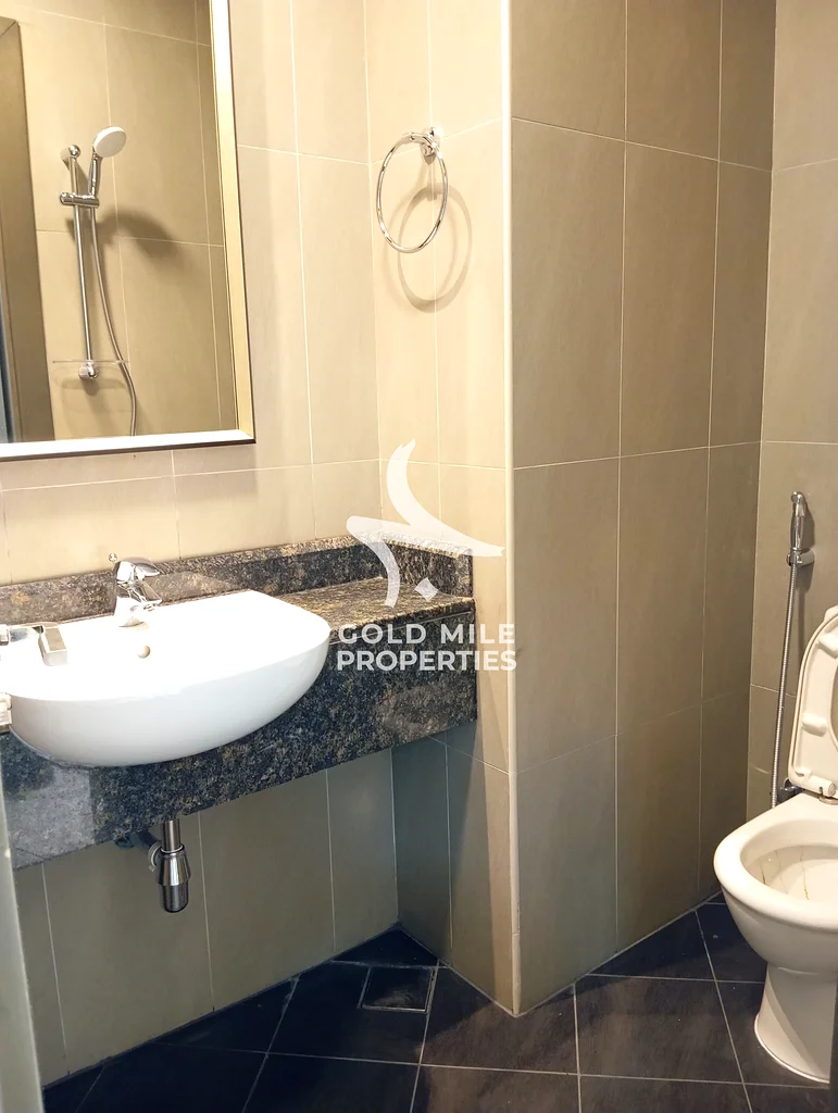 FAMILY BUILDING || PRIME LOCTION || HIGH CLASS AMENITIES ||63744631889281114