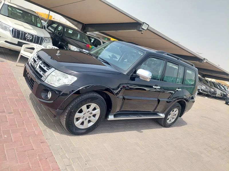Mitsubishi pajero 2012.Full option63482188088321111