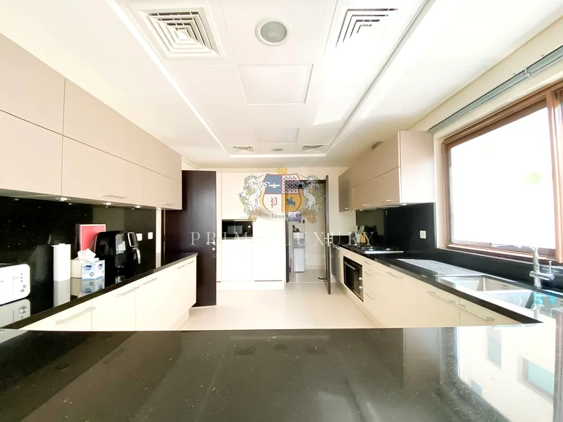 Corner Unit | Backing Park | Rooftop Terrace63975048878722114