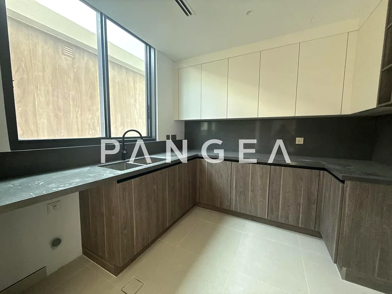 Corner Unit | Largest Plot | Single Row63931115209217114