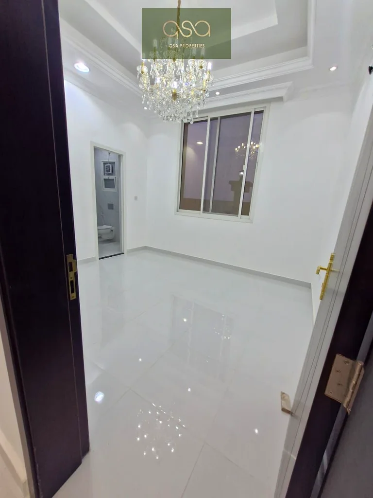 فيلا فسيحة مكونة من 5 غرف نوم للبيع63899448256513113