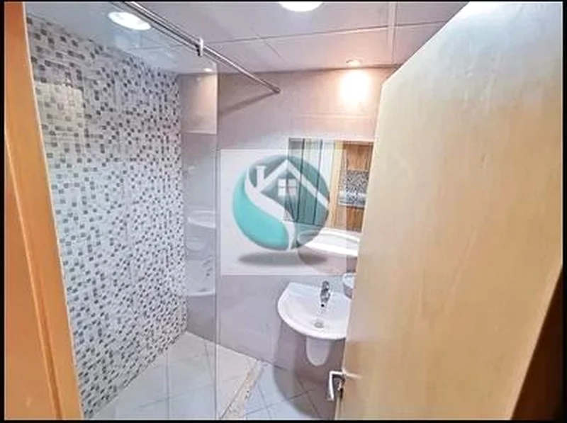 Spacious Studio UnFurnish 42,00063778886408451112