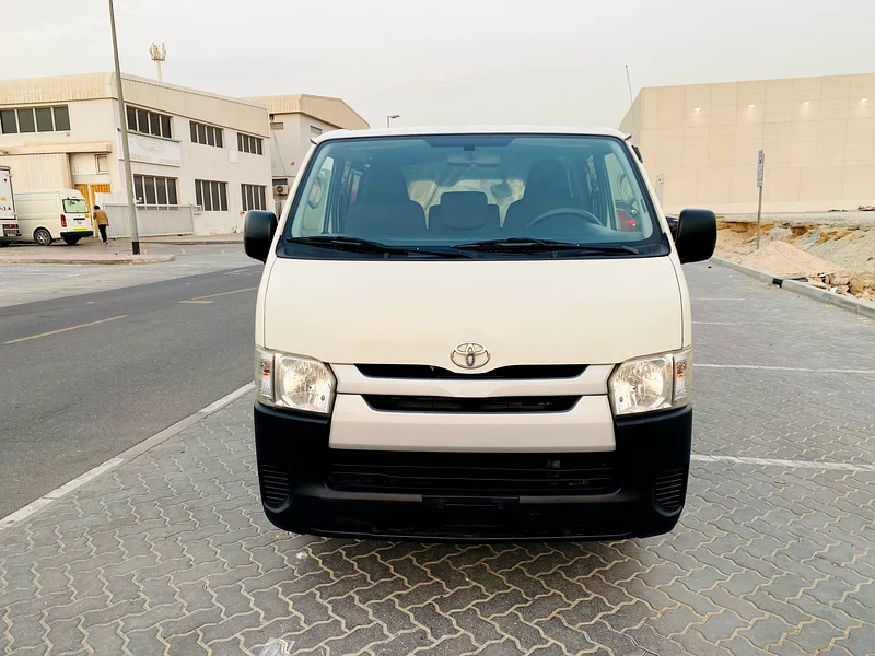 Toyota HIACE 2017 Van Cargo63484347784835112