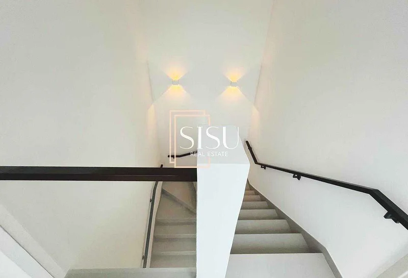 Vacant | Facing Amenities | Pool Facing63931115268353113