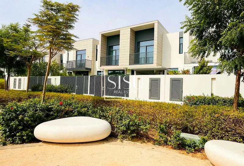 Vacant | Facing Amenities | Pool Facing63931115268353110