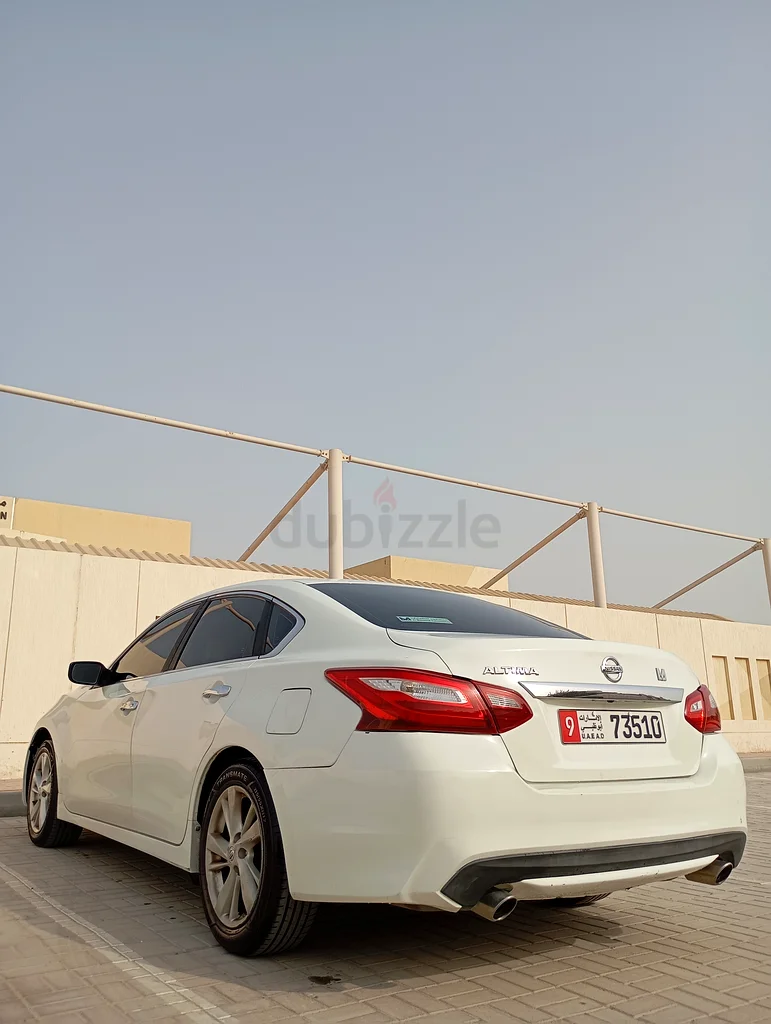 Altima 2.5 SV 201763487982992131113