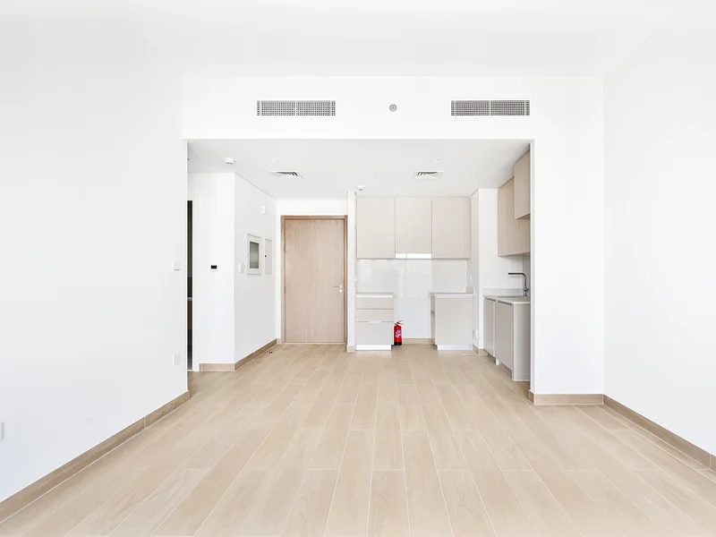 Brand New | Vacant | Pool View | High Floor63760408717058112