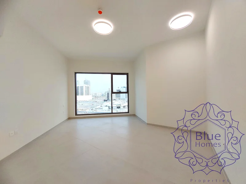 شقة جديدة من 3 غرف نوم + خادمة متوفرة للإيجار63766765005825112