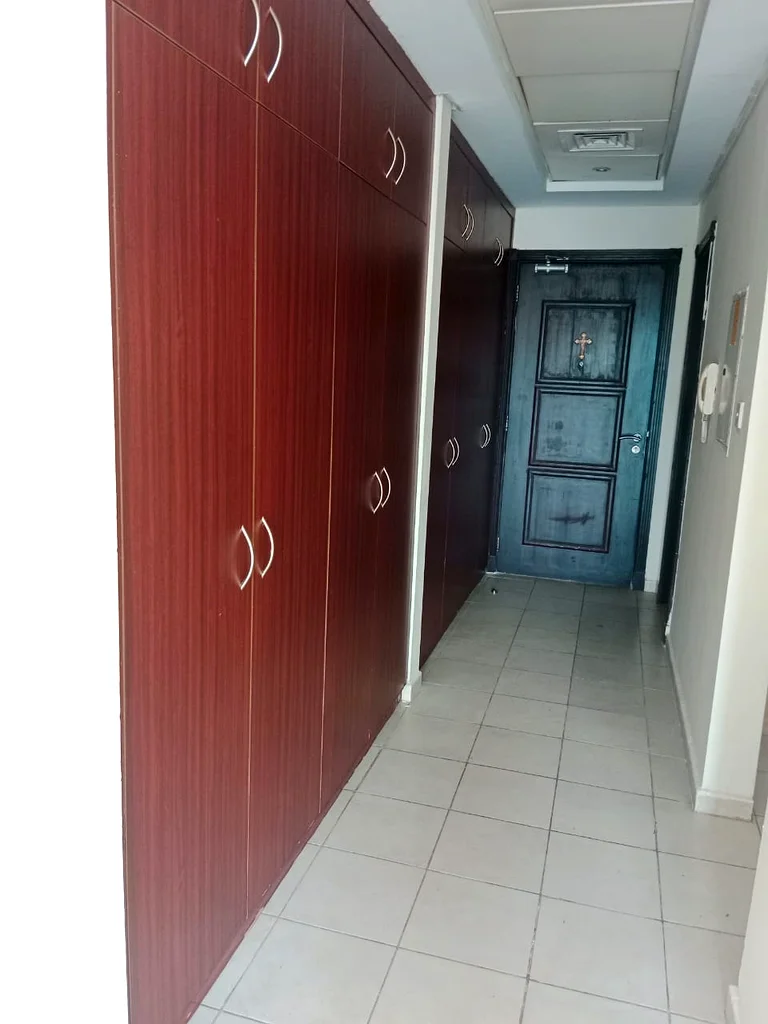 ستوديو واسع بالقرب من المترو 44 ألف درهم63807792691969110