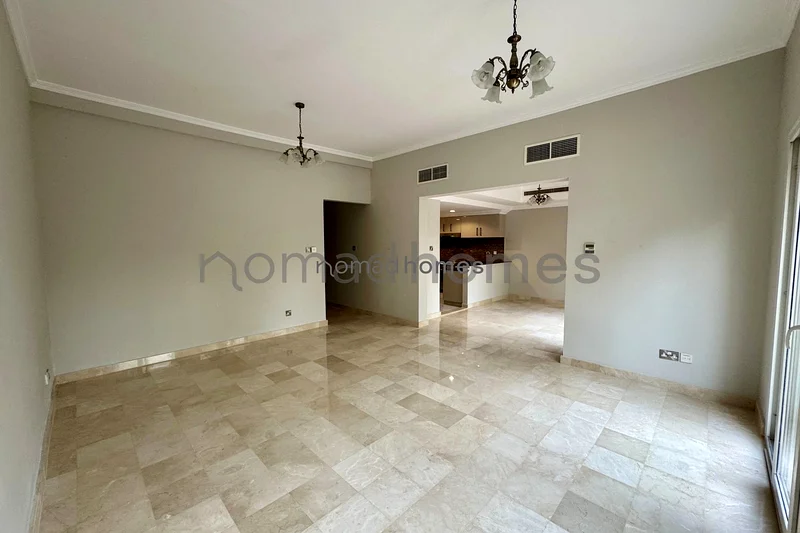 LAKE BACKING | FULLY UPGRADED | HIGH-END | VACANT63729126896386112