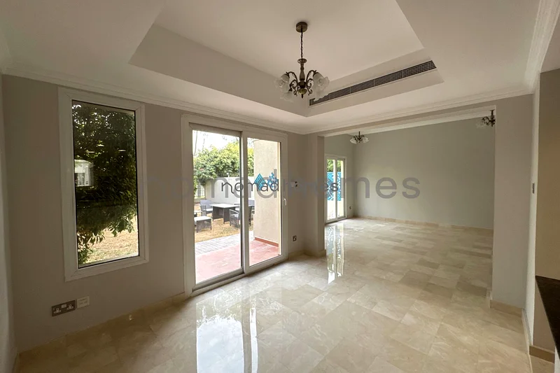 LAKE BACKING | FULLY UPGRADED | HIGH-END | VACANT63729126896386111