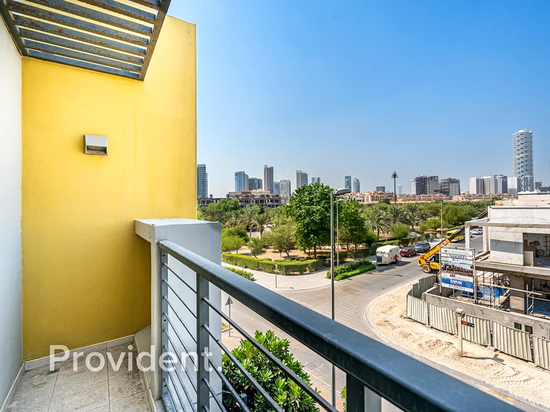 Facing Park | Single Row | Prime Location63782728588547112