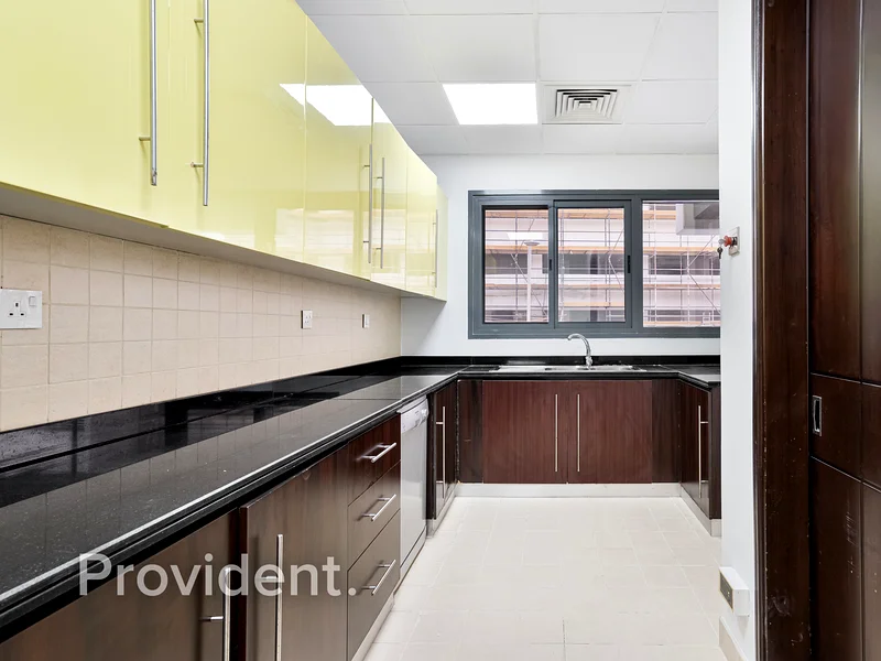 Facing Park | Single Row | Prime Location63782728588547114