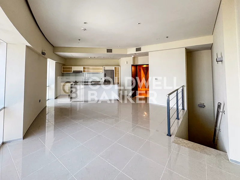 Ready to Move | Prime Location | Spacious63746225126146114