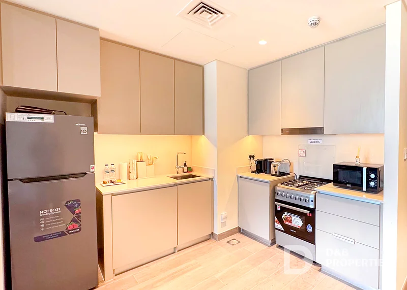 Prime Location | Bright | Spacious Low Floor Unit64025376921219114