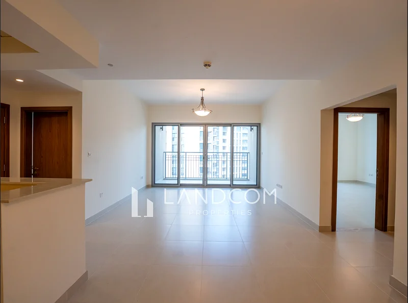 Near Metro| Road View| Spacious Flat | Laundry,Store |  Gym,Pool63738115159554111