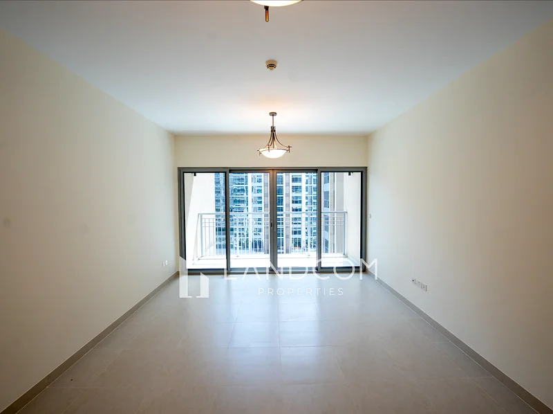 Near Metro| Road View| Spacious Flat | Laundry,Store |  Gym,Pool63738115159554112