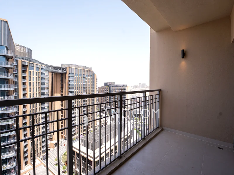 Near Metro| Road View| Spacious Flat | Laundry,Store |  Gym,Pool63738115159554114