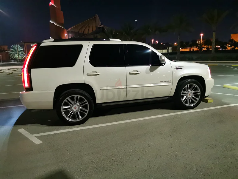 Cadillac Escalade 201463490982271489114