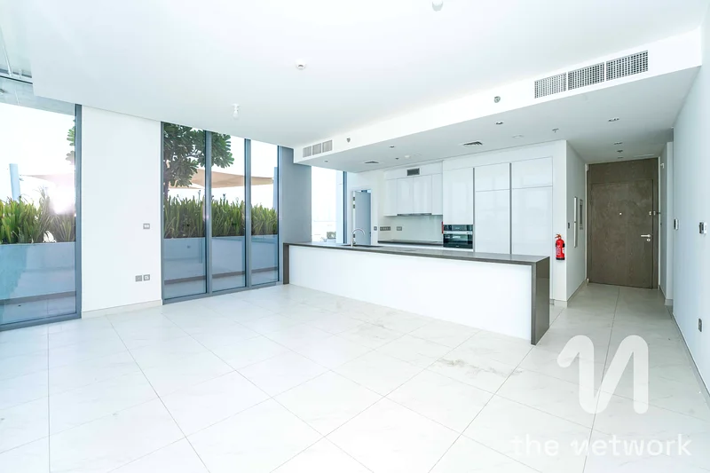 Large Layout | Skyline Views | Full Privacy63750356350082113