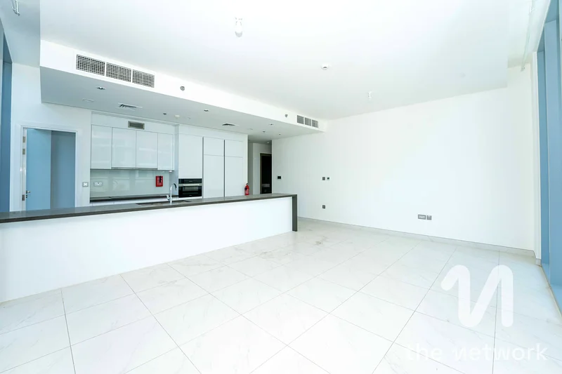 Large Layout | Skyline Views | Full Privacy63750356350082114
