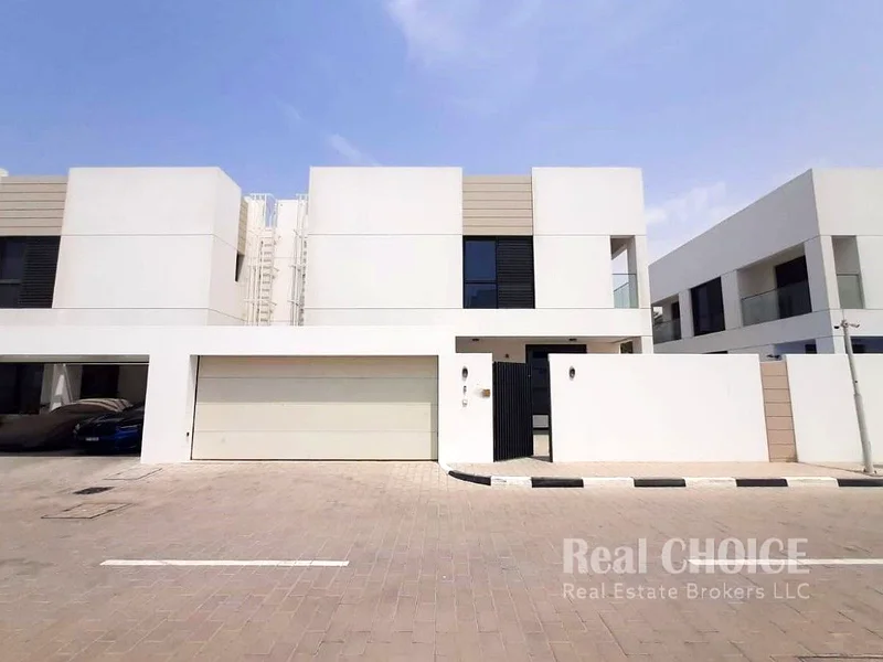 Spacious 4BR plus Maid's Room | Move-in Ready63743312328707111