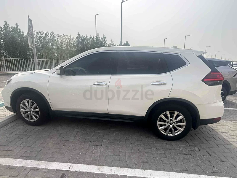 نيسان بيضاء من طراز X-trail للبيع  
حالة ممتازة63488079237633114