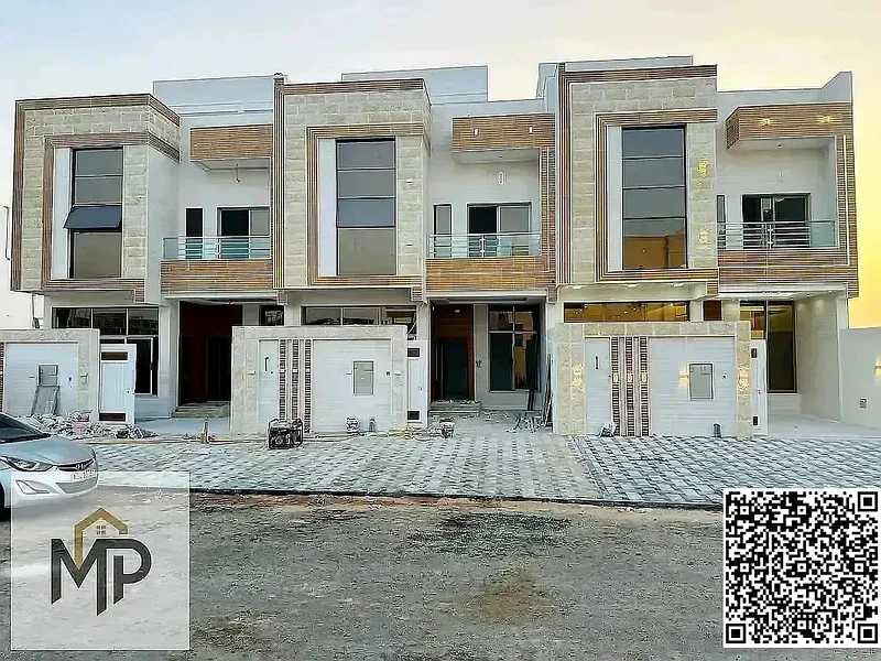 فيلا فاخرة من ثلاث طوابق للبيع، ملكية حرة مدى الحياة، تشمل رسوم التسجيل ونقل الملكية63914932553603110