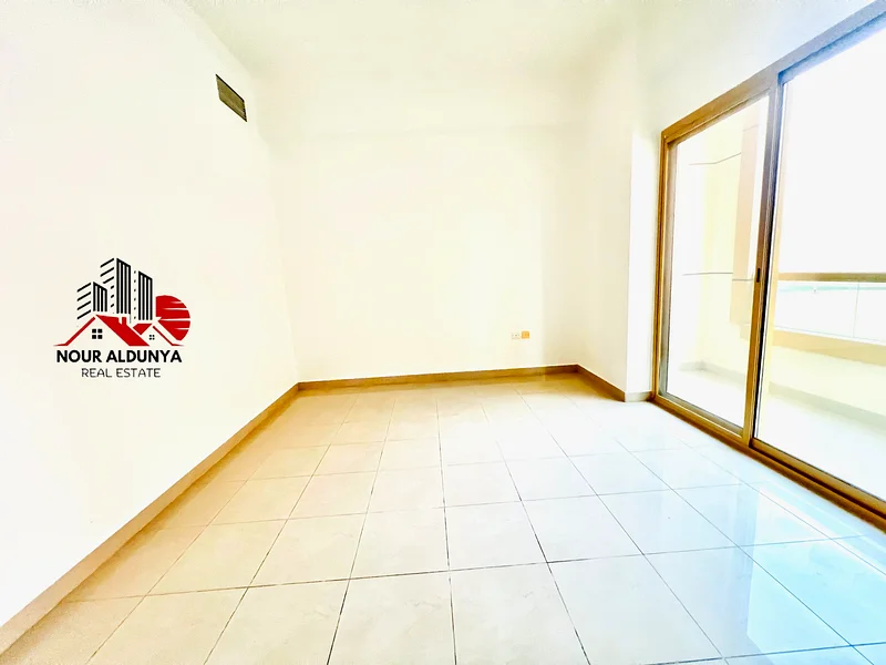 NEAR METRO 2BHK BIG BALCONY GYM POOL PARKING ONLY FOR FAMILY63728450744193113