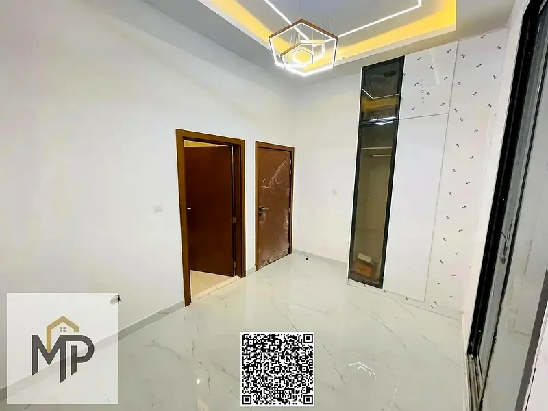 فيلا للبيع في أفضل المواقع السكنية في منطقة الهيليو، خلف الحديقة مباشرةً، بتشطيب شخصي، مباشرة من المالك63899448367873113