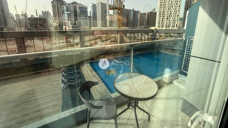Spacious | Bright Unit | Monthly Possible63790447218946114