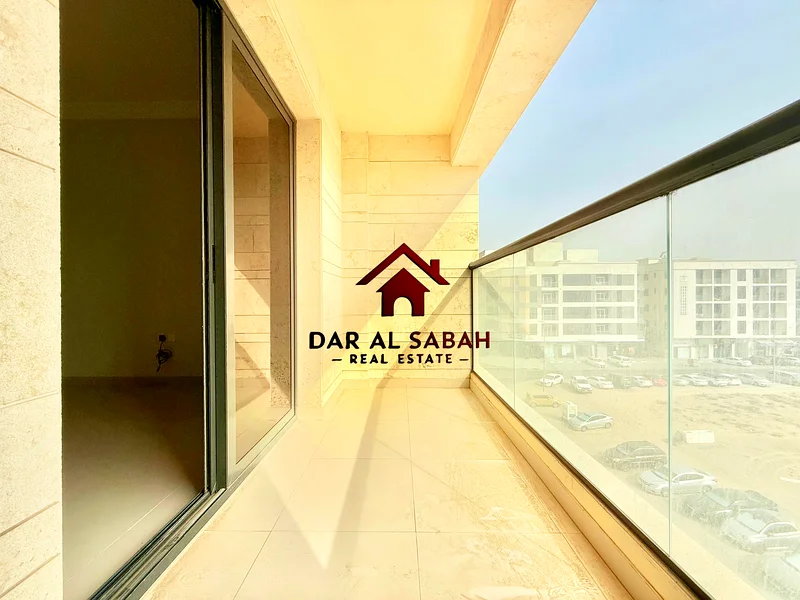 شقة كبيرة جدًا | غرفة ماستر وحمامان | شرفة كبيرة وإطلالة مفتوحة!63706051785601112